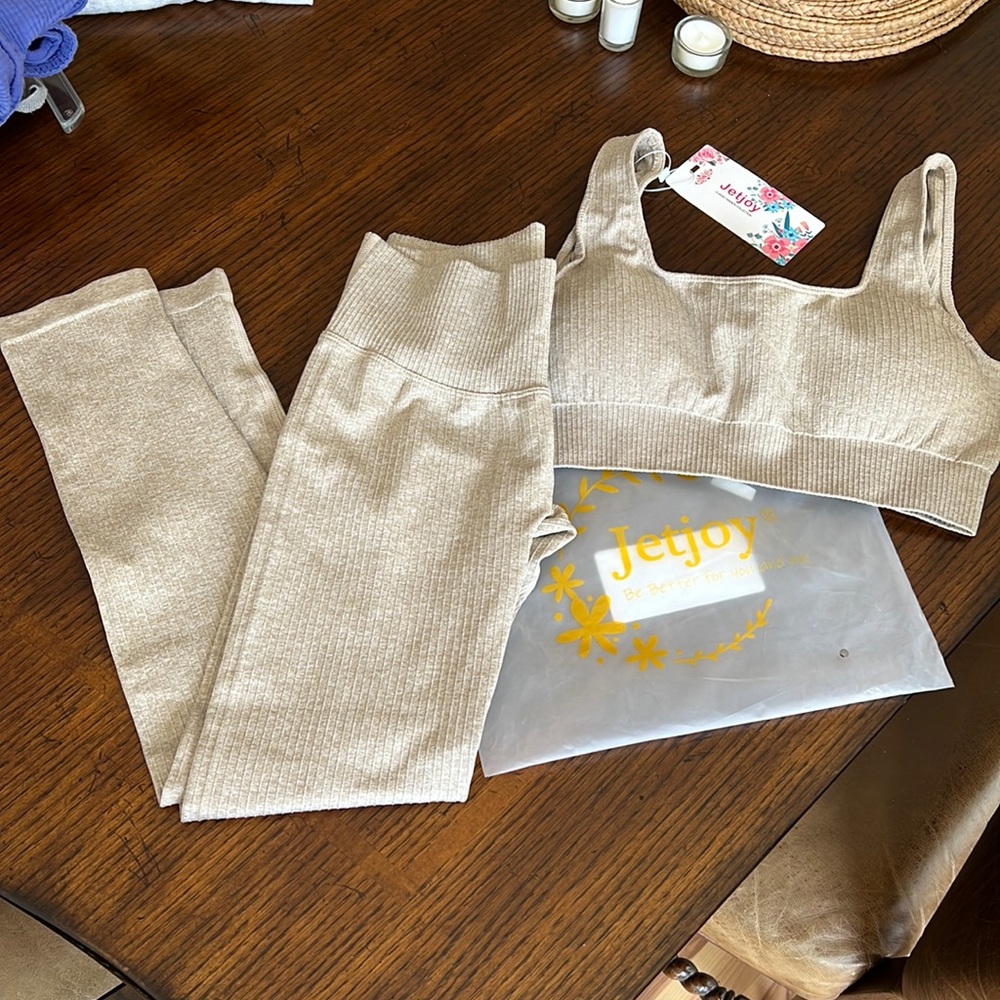 NWT JETJOY EXERCISE OUTFIT LARGE tan ribbed New with tags in bag
